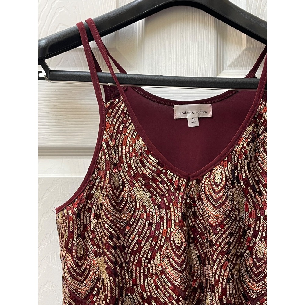 Modern Attraction Women's Small Tank Red w/Gold Sequins Asymmetrical‎ Hem